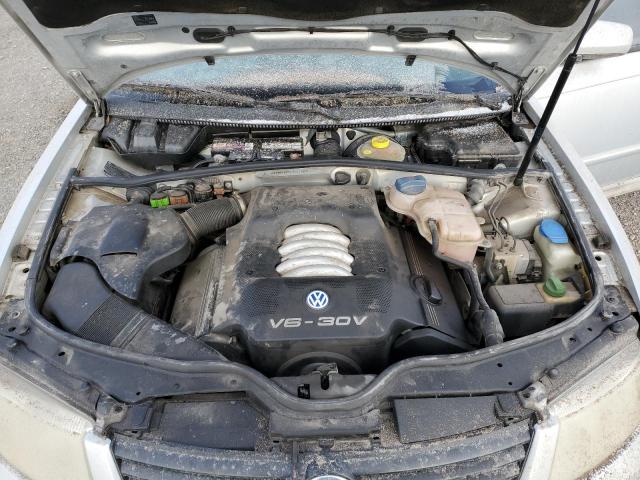 Photo 12 from auction – 2000 VOLKSWAGEN PASSAT with VIN WVWRH23B6YE274455