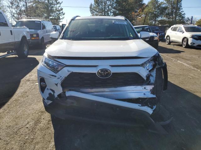 Photo 5 from auction – 2019 TOYOTA RAV4 XLE with VIN JTMP1RFV0KD500738