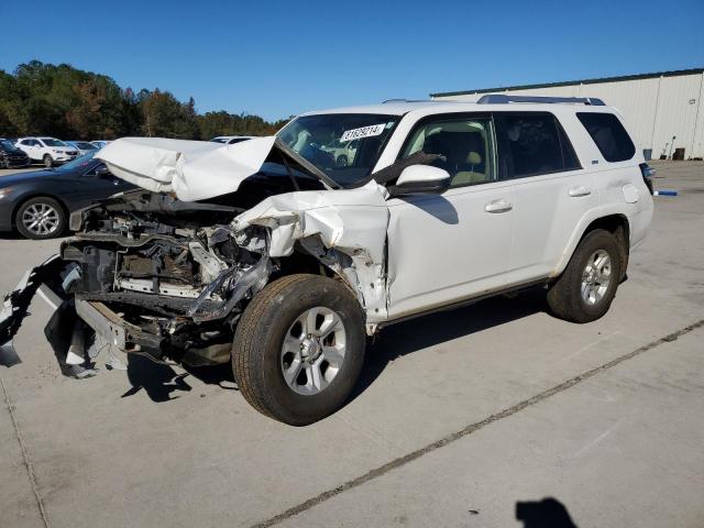 TOYOTA 4RUNNER SR 2015 with VIN JTEZU5JRXF5103116 - Photo from auction