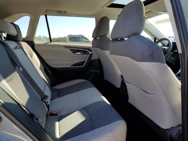 Photo 11 from auction – 2019 TOYOTA RAV4 XLE with VIN 2T3W1RFV2KC004288