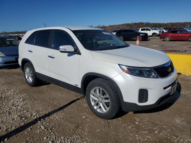 Photo 4 from auction – 2015 KIA SORENTO LX with VIN 5XYKTCA69FG641204