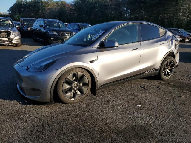TESLA MODEL Y 2024 with VIN 7SAYGDEEXRA300170 - Photo from auction
