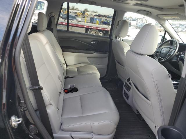 Photo 11 from auction – 2017 HONDA PILOT TOUR with VIN 5FNYF6H98HB096299