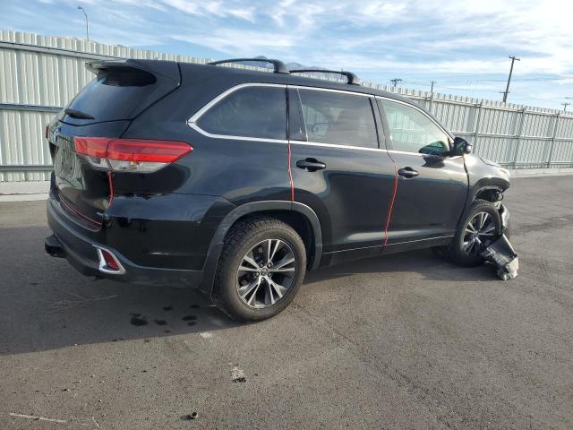 Photo 3 from auction – 2018 TOYOTA HIGHLANDER with VIN 5TDBZRFH4JS499884