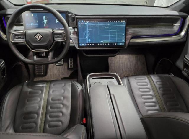 Photo 9 from auction – 2023 RIVIAN R1S LAUNCH with VIN 7PDSGABL2PN020404