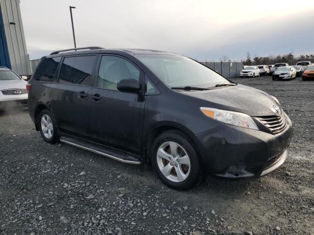 Foto 4 de la subasta – 2017 TOYOTA SIENNA con VIN 5TDZZ3DC4HS867011
