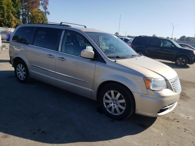 Photo 4 from auction – 2015 CHRYSLER TOWN & COU with VIN 2C4RC1BG1FR544472