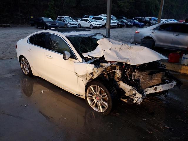 Photo 4 from auction – 2019 JAGUAR XE with VIN SAJAR4FX4KCP52664