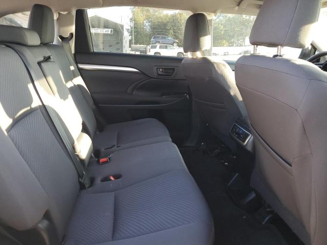 Photo 11 from auction – 2017 TOYOTA HIGHLANDER with VIN 5TDZZRFH4HS191347
