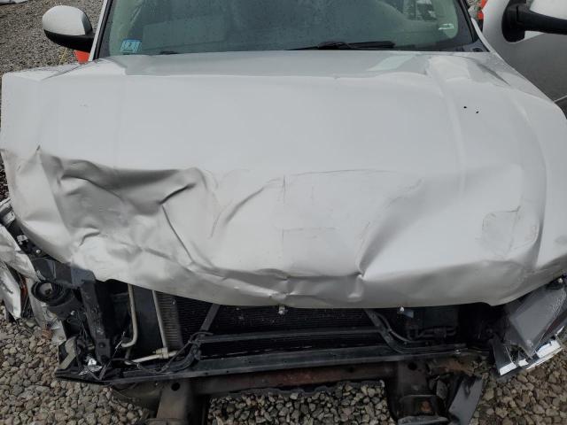 Photo 12 from auction – 2011 CHEVROLET SUBURBAN K with VIN 1GNSKHE39BR373953