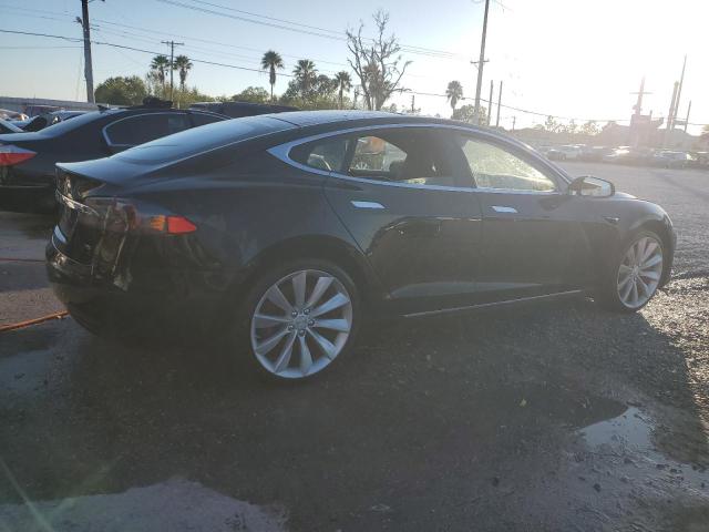 Photo 3 from auction – 2016 TESLA MODEL S 70 with VIN 5YJSA1E13GF171950