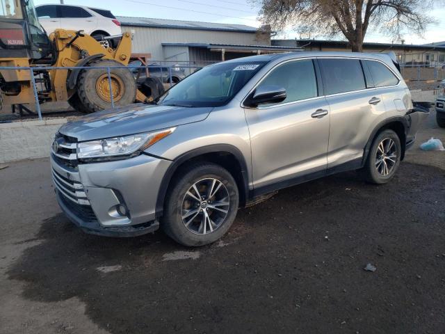 TOYOTA HIGHLANDER 2019 with VIN 5TDBZRFH3KS710770 - Photo from auction