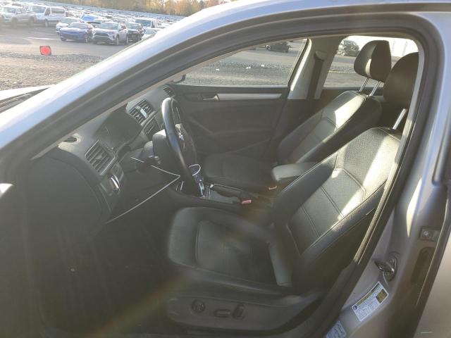 Photo 7 from auction – 2014 VOLKSWAGEN PASSAT S with VIN 1VWAT7A37EC033769