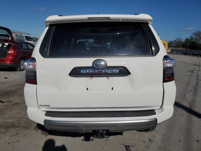 Photo 6 from auction – 2020 TOYOTA 4RUNNER SR with VIN JTEBU5JR5L5775291