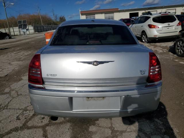 Photo 6 from auction – 2007 CHRYSLER 300C with VIN 2C3KA63H17H728687
