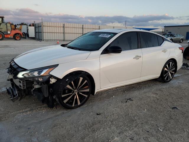 NISSAN ALTIMA SR 2019 with VIN 1N4BL4CV4KC194862 - Photo from auction