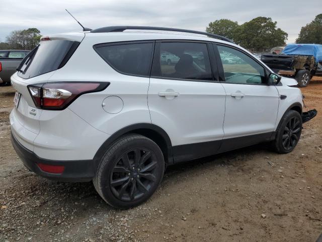Photo 3 from auction – 2018 FORD ESCAPE SE with VIN 1FMCU0GD3JUD18792