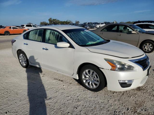 Photo 4 from auction – 2014 NISSAN ALTIMA 2.5 with VIN 1N4AL3AP3EC171362