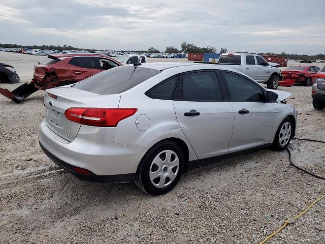 Photo 3 from auction – 2016 FORD FOCUS S with VIN 1FADP3E23GL207473
