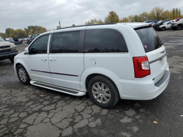 Photo 2 from auction – 2016 CHRYSLER TOWN & COU with VIN 2C4RC1BG0GR157431