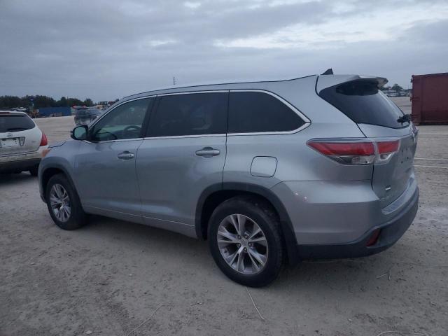 Photo 2 from auction – 2015 TOYOTA HIGHLANDER with VIN 5TDJKRFH5FS217193