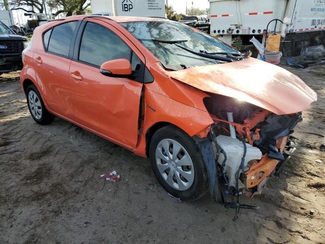 Photo 4 from auction – 2014 TOYOTA PRIUS C with VIN JTDKDTB35E1070777