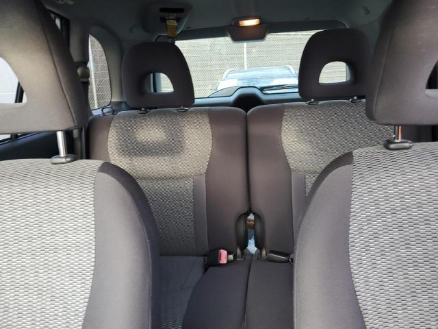 Photo 10 from auction – 2004 TOYOTA RAV4 with VIN JTEGD20V840030892