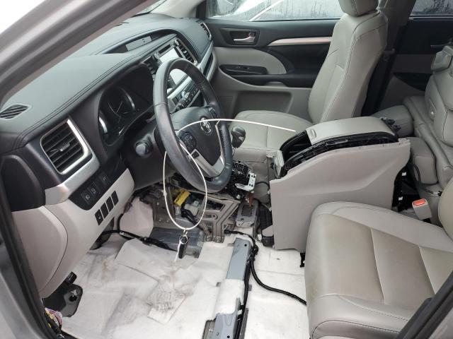 Photo 7 from auction – 2019 TOYOTA HIGHLANDER with VIN 5TDJZRFH0KS626532