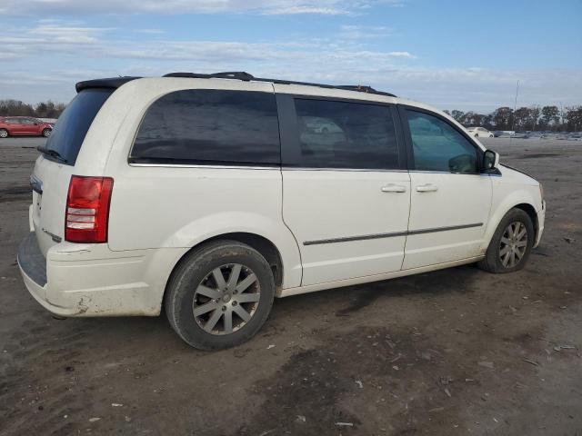 Photo 3 from auction – 2010 CHRYSLER TOWN & COU with VIN 2A4RR5D17AR120845