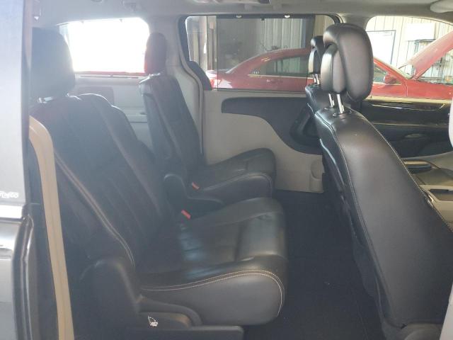 Photo 11 from auction – 2012 CHRYSLER TOWN & COU with VIN 2C4RC1CG9CR117972