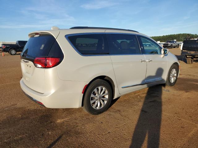 Photo 3 from auction – 2017 CHRYSLER PACIFICA T with VIN 2C4RC1BG4HR688505