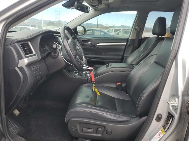 Photo 7 from auction – 2019 TOYOTA HIGHLANDER with VIN 5TDJZRFH1KS570438