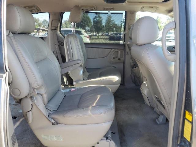 Photo 11 from auction – 2004 TOYOTA SIENNA XLE with VIN 5TDZA22CX4S160963