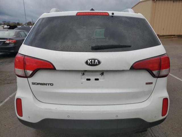 Photo 6 from auction – 2015 KIA SORENTO LX with VIN 5XYKTCA65FG560863