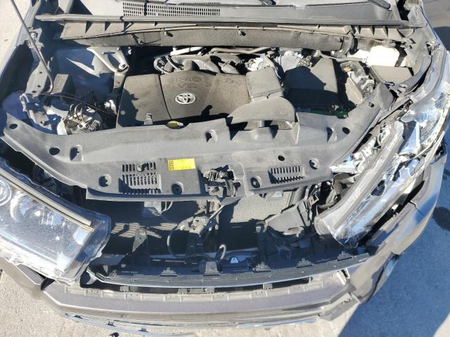 Photo 12 from auction – 2017 TOYOTA HIGHLANDER with VIN 5TDDZRFH2HS427004