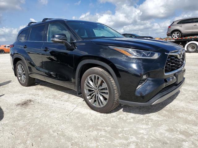 Photo 4 from auction – 2020 TOYOTA HIGHLANDER with VIN 5TDFZRBH7LS013532