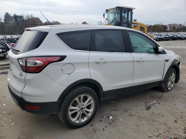 Photo 3 from auction – 2017 FORD ESCAPE SE with VIN 1FMCU9GD4HUE66934