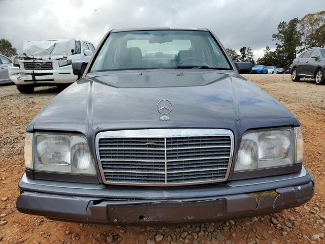 Photo 5 from auction – 1995 MERCEDES-BENZ E 320 BASE with VIN WDBEA32E8SC233296