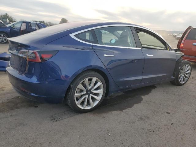 Снимка 3 от търг – 2018 TESLA MODEL 3 с VIN 5YJ3E1EA3JF032935
