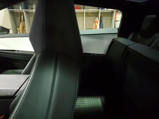 Photo 10 from auction – 2024 TESLA CYBERTRUCK with VIN 7G2CEHED8RA013046