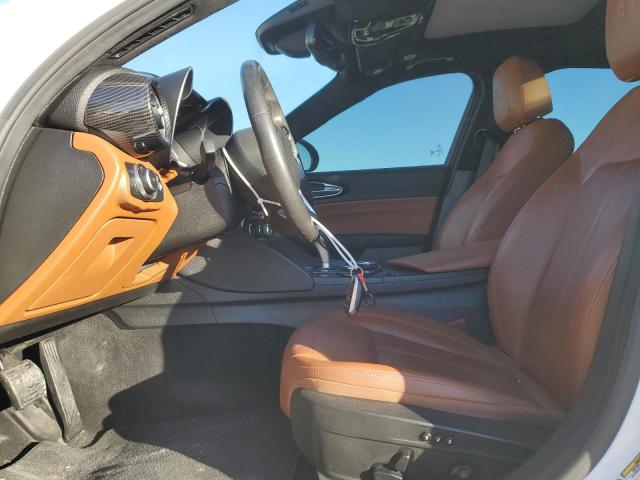 Photo 7 from auction – 2017 ALFA ROMEO GIULIA with VIN ZARFAEBN3H7555627