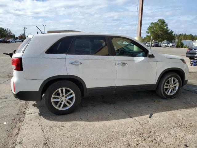 Photo 3 from auction – 2015 KIA SORENTO LX with VIN 5XYKT3A69FG575706