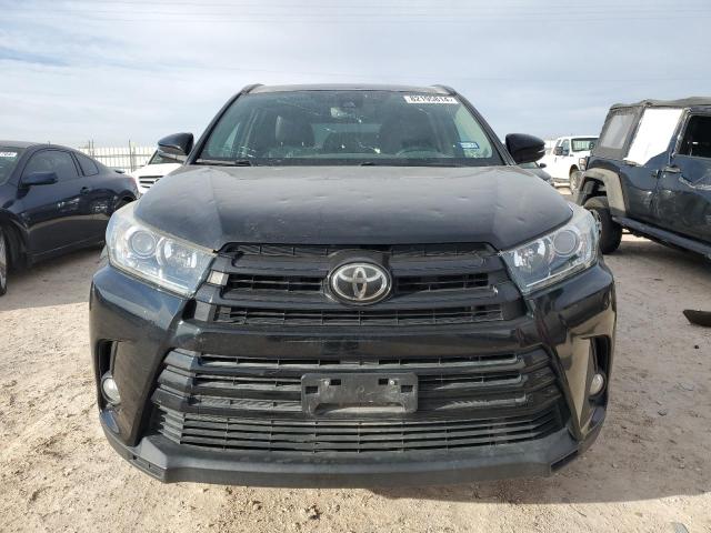 Photo 5 from auction – 2018 TOYOTA HIGHLANDER with VIN 5TDKZRFH0JS535098