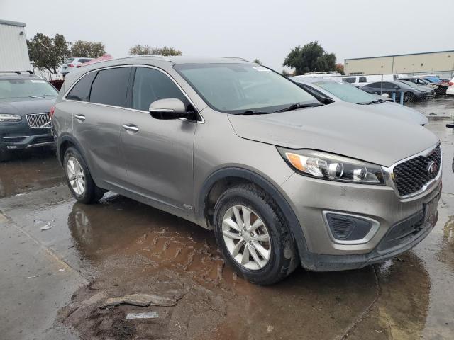 Photo 4 from auction – 2016 KIA SORENTO LX with VIN 5XYPGDA36GG059956