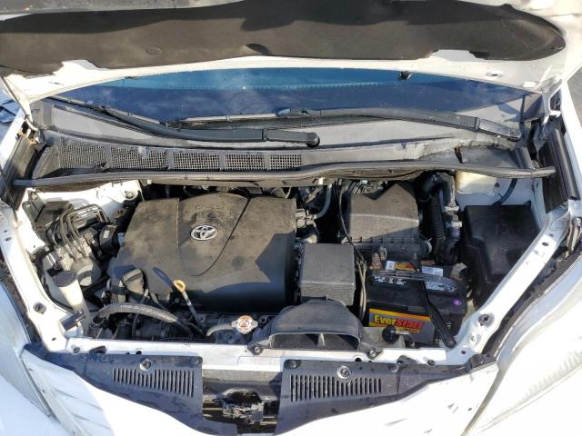Photo 12 from auction – 2017 TOYOTA SIENNA LE with VIN 5TDKZ3DC6HS779272