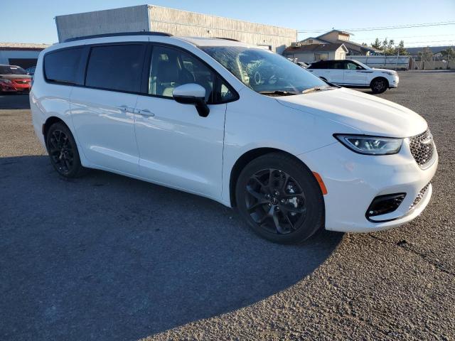 Photo 4 from auction – 2023 CHRYSLER PACIFICA T with VIN 2C4RC1BGXPR548845
