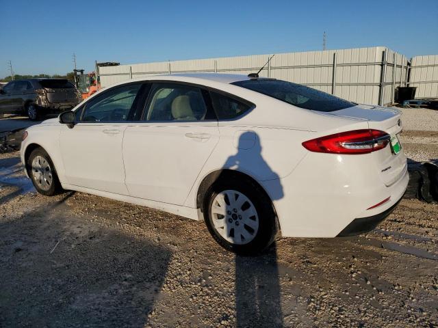 Photo 2 from auction – 2019 FORD FUSION S with VIN 3FA6P0G73KR161685