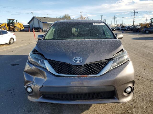 Photo 5 from auction – 2017 TOYOTA SIENNA SE with VIN 5TDXZ3DC7HS829067