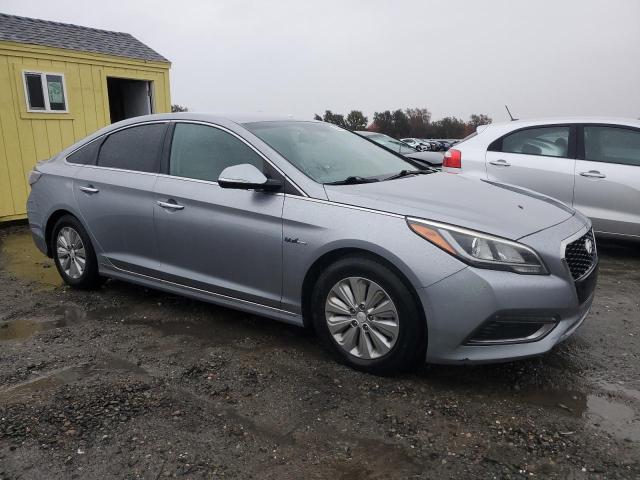 Photo 4 from auction – 2016 HYUNDAI SONATA HYB with VIN KMHE24L18GA030360