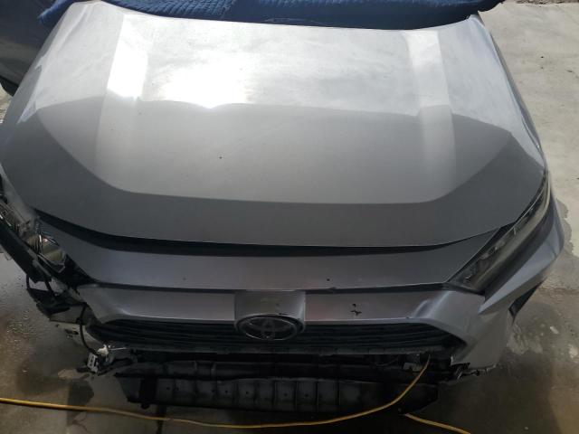 Photo 12 from auction – 2020 TOYOTA RAV4 LE with VIN JTMH1RFV9LD048021